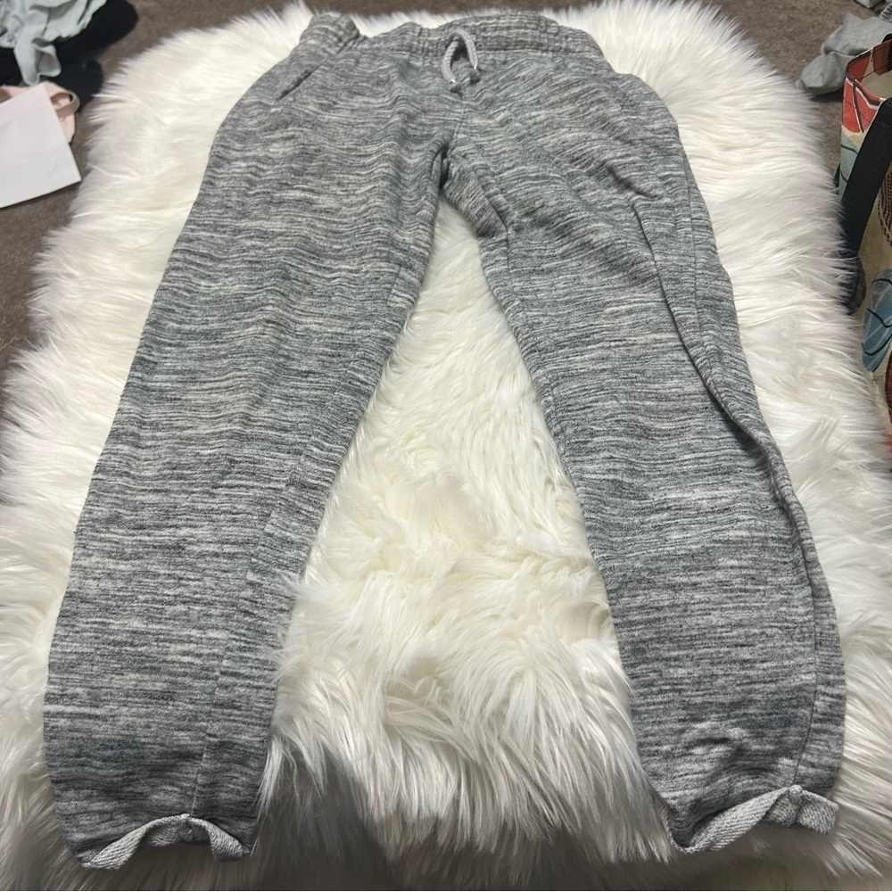 Size Large Girls Old Navy Gray Joggers E2